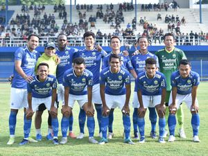 Sambut Liga 1 2022, Jersey Persib Bandung Tetap Ramai