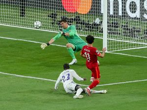Tangan-tangan Gemilang Courtois