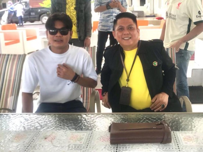 Tri Suaka dan pengacara Mario Andreansyah