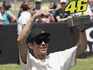 Valentino Rossi Ternyata Pernah Hampir Gabung Suzuki!