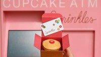 Jika sebelumnya disebutkan ada ATM pizza, kali ini ada juga vending mesin yang menjual cupcake dengan bentuk yang menggemaskan. Tidak hanya di tempat tertentu, konon vending mesin ini bisa ditemukan di berbagai kota. Foto: Esrock