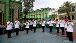 Lihat, Band Militer Inggris Mainkan Lagu Indonesia Raya di Pesantren