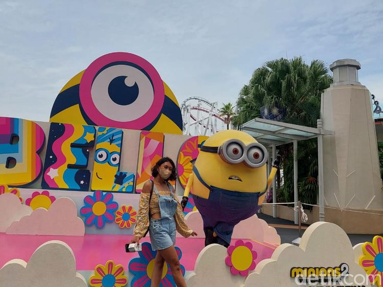 Aksi Gemas Minions di Universal Studios Singapore