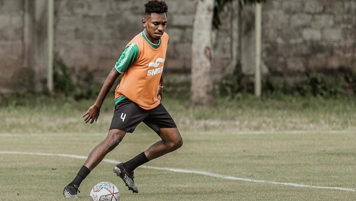 Alex Dusay mengikuti trial di PSM Makassar