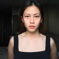 Hasya Kyla, personel JKT 48 sekaligus kakak dari Zara Adhisty baru-baru ini mengunggah foto tanpa makeup. Hasya memperlihatkan kantung matanya. Foto: dok. Instagram