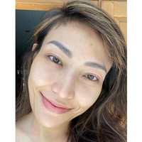 Ayu Dewi juga percaya diri menunjukkan wajahnya tanpa makeup. Tetap terlihat flawless. Foto: Instagram