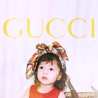 Memiliki paras bule yang menggemaskan, penampilan anak Asmirandah dan Jonas Rivanno itu tampak mencuri atensi. Lihat saja aksinya dalam foto yang satu ini, tampak imut dan juga cantik bukan? Foto: Instagram/@asmirandah89