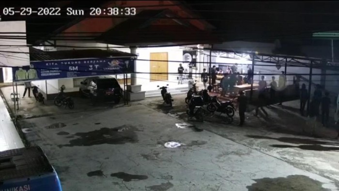 Detik-detik pelajar Sinjai tewas dikeroyok terekam CCTV Diskominfo (Dok. Istimewa)