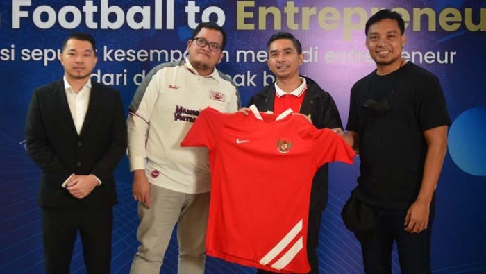 Edukasi Enterpreneurship untuk Insan Sepakbola Diskusi bertema 'From Football to Entrepreneur' digelar di Jakarta. Kegiatan ini mengajak insan sepakbola berbisnis dan berwirausaha.