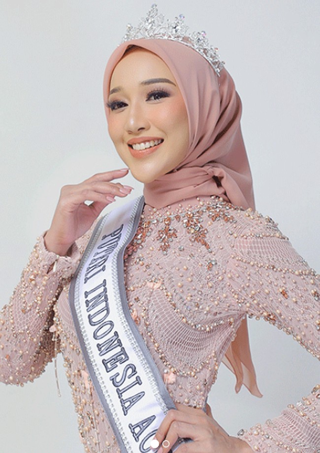 Motivasi Eggy mengikuti Puteri Indonesia 2022 adalah ingin mengembangkan platform “Bangun Negeriku” lebih luas dan bekerjasama dengan berbagai kalangan masyarakat dan dunia. Dan juga dia ingin membuktikan bahwa wanita berhijab merupakan bagian keberagaman kecantikan dari Tuhan serta memberi pengaruh baik ke lingkungan sekitar untuk terus melayani sesama. Foto: Dok. Instagram @officialputeriindonesia.