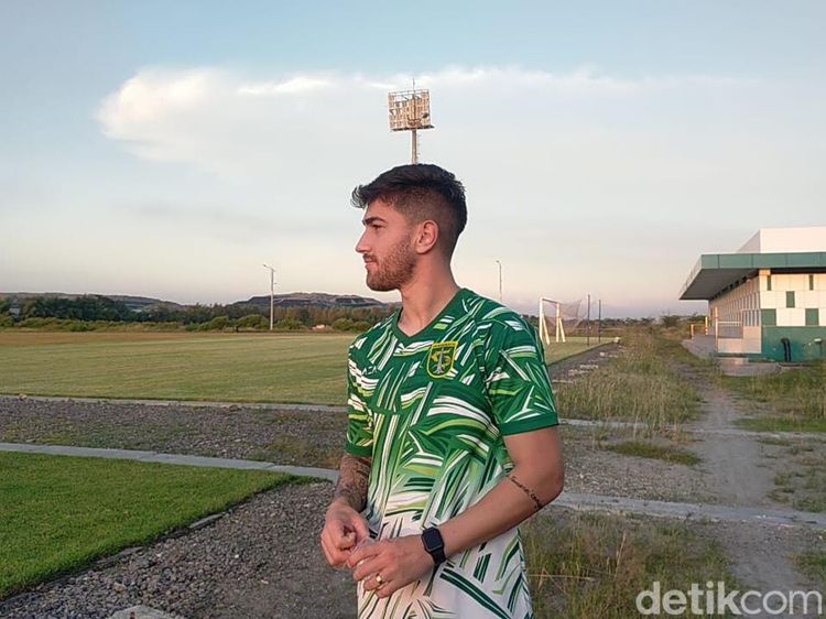 Higor Felipe Vidal, Gelandang Serang Persebaya Asal Brasil
