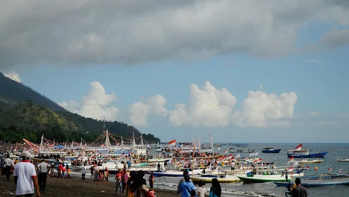 Kemeriahan parade laut di Festival Pesona Kebangsaan, di Ende, NTT.