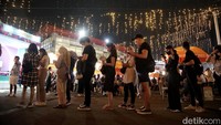 Para pengunjung nampak antusias digelaran Java Jazz 2022.