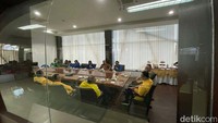 Meski begitu, dia masih enggan membeberkan sosok yang memang menjadi incaran untuk Pilkada DKI 2024.