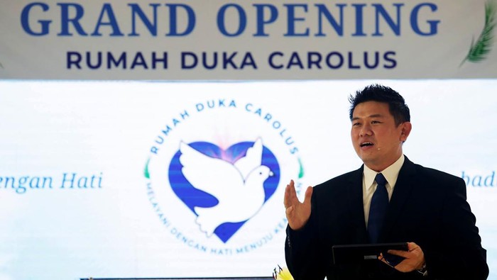 Mengintip Rumah Duka Modern dengan Pelayanan Berkelas Rumah Duka Carolus yang berlokasi di Jalan Salemba Raya, Jakarta Pusat kembali dibuka dengan wajah baru dan mengusung konsep One Stop Solution ke tempat peristirahatan terakhir.