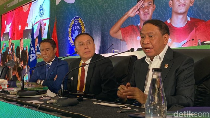 Menpora Zainudin Amali (kanan).