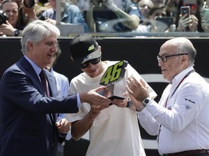 Rossi Mau Coba Motor MotoGP Ducati?