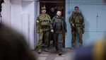 Momen Presiden Ukraina Melihat Dampak Kerusakan Perang di Kharkiv