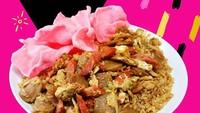 Gerai nasi goreng gila satu ini bernama Berkat Nagola yang berlokasi di kawasan Food Street Golf Island PIK. Nasi goreng dengan harga Rp 30.000-an ini jadi favoritnya. Tambahan topping-nya berupa pete, teri, dan keju mozarella. Foto: Instagram @berkat_nagola