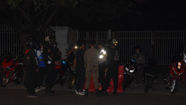Ormas 'XTC' patroli bareng polisi di Bogor. Foto: dok. Polres Bogor