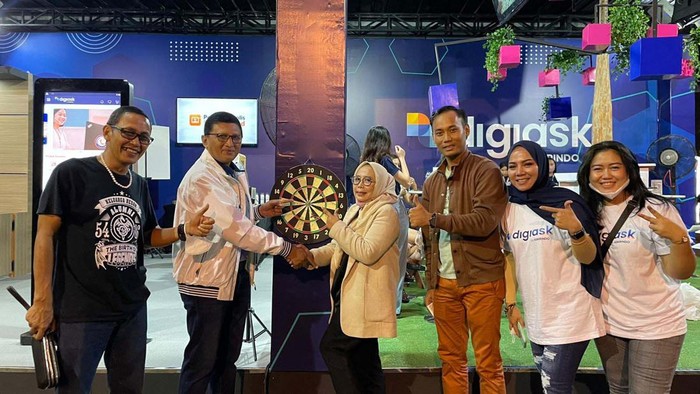 Pelayanan Asuransi di Gelaran Java Jazz Festival 2022 PT Asuransi Kredit Indonesia (Askrindo) mendukung ajang Java Jazz Festival 2022. Askrindo memberikan proteksi asuransi kecelakaan untuk kru Java Jazz Festival 2022.