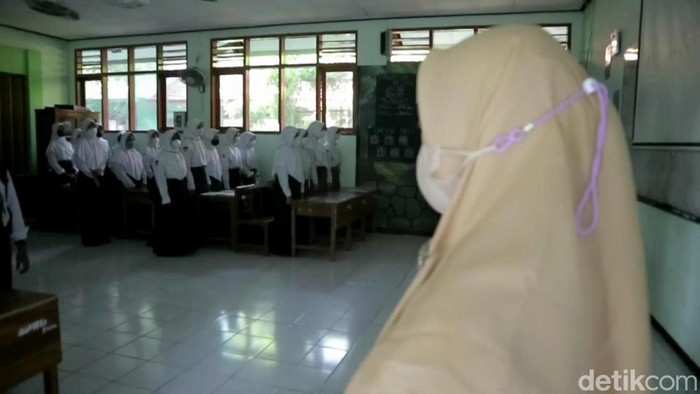 Pembelajaran Tatap Muka 100% di SMP Negeri 10 Kota Probolinggo