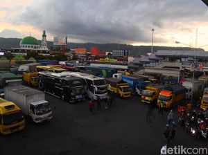 Pelabuhan Ketapang Banyuwangi Sempat Ditutup 5 Jam, Kendaraan Menumpuk