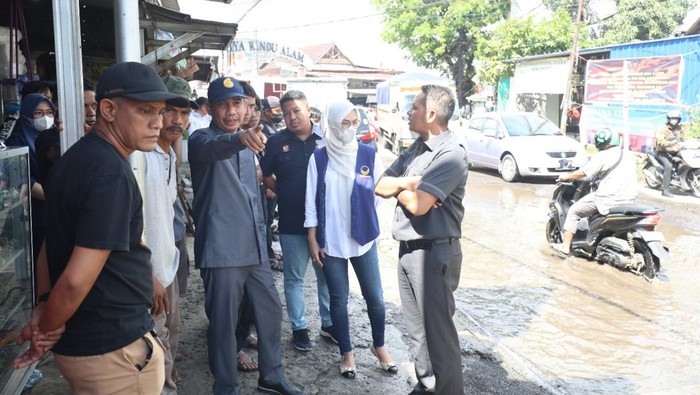 Petinggi fraksi Nasdem Makassar pantau Jalan Antang Raya Makassar.