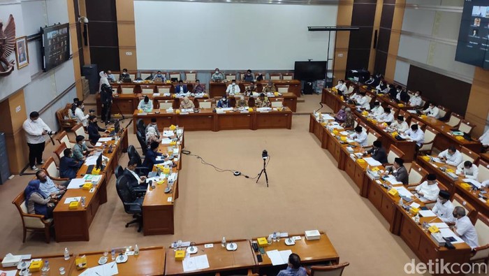 Rapat Komisi VIII DPR