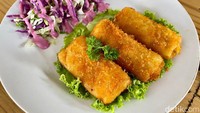 Kalau mau ngemil, coba Risoless (Rp 35.000) smoked beef. Menu pembuka ini disajikan dengan coleslaw salad.