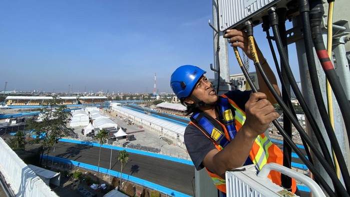 XL Axiata menghadirkan layanan 5G secara gratis di sekitar sirkuit Formula E di Jakarta.