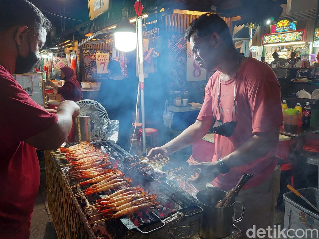 Best Satay di Satay Street Singapura