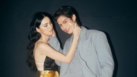 Bright Vachirawit dipasangkan dengan Davika Hoorne dalam proyek ini. (dok. Instagram @bbrightvc) 