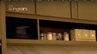 Shireen Sungkar juga menyediakan tempat yang luas di dapur bersihnya untuk menaruh berbagai macam bumbu yang diperlukan. Foto: Youtube/The Sungkars