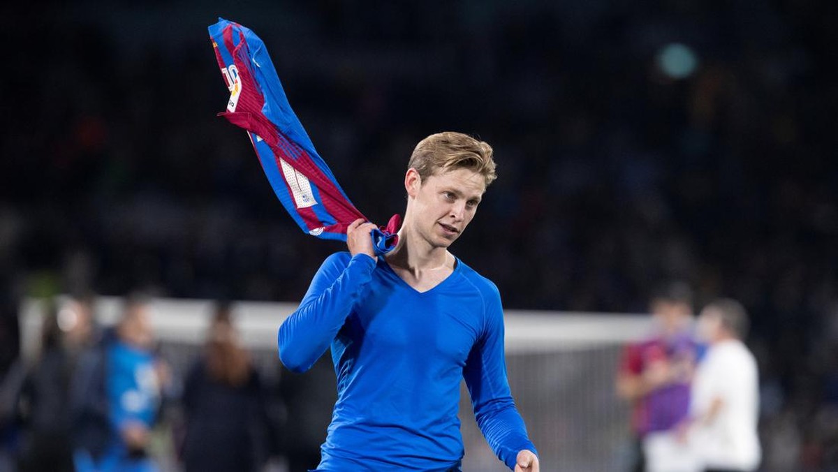 Frenkie de Jong tahu diminati Manchester United, tapi lebih suka bertahan di Barcelona. (Foto: Corbis via Getty Images/Steve Christo - Corbis)