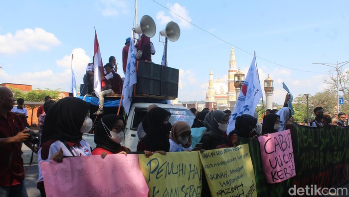 Demo buruh di Majalengka