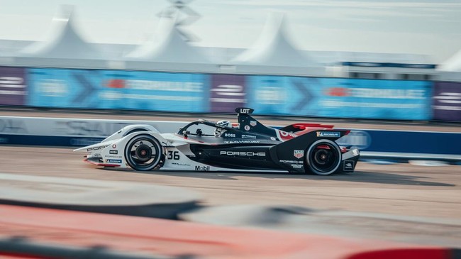 Sahut-sahutan Soal Sponsor BUMN di Formula E Sahut-sahutan Soal Sponsor BUMN di Formula E