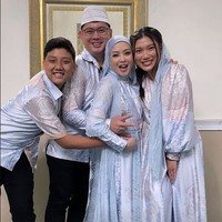 Setelah mengadakan akad nikah, wanita yang bernama lengkap Terry Naharyana Enaniey Putri ini mengaku lega sekaligus bahagia. Setelah acara legaa bahagiaa, tulis Terry. Foto: Dok. Instagram @terryputri.
