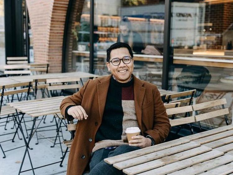 10 Momen Sahabat Prilly Latuconsina, Iman Usman Saat Ngopi di Amerika