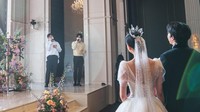 Hoon U-KISS dan Hwang Ji Seon eks Girls Day resmi menikah setelah lama menjalin asmara. Foto: (Dok. Happy Married Company)