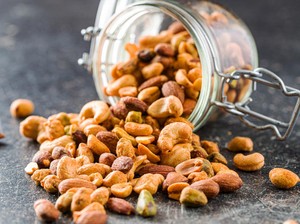Singapura Tarik Produk Kacang Asal Cina di Pasaran