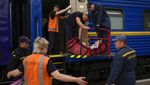 Lihat, Kereta di Ukraina Kini Jadi Ambulans Angkut Korban Perang