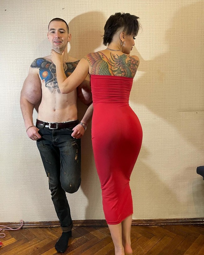 Meski banyak orang menilai tindakannya berlebihan, Kirill mengagumi hasilnya. Itu berjalan sesuai dengan rencana. Betapa tampannya aku. Jika aku wanita, aku ingin bercinta dengan diriku sendiri, tambah Kirill.Foto: Instagram @ kirilltereshin96