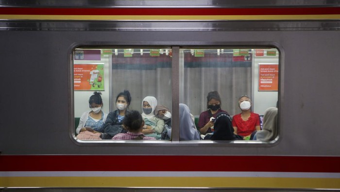 Siap-siap! Tarif KRL Naik Awal Tahun Depan Siap-siap! Tarif KRL Naik Awal Tahun Depan