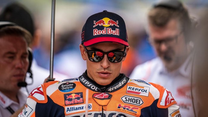 SCARPERIA, ITALY - MAY 29: Marc Marquez of Spain and Repsol Honda Team at the starting gri during the race of the MotoGP Gran Premio d’Italia Oakley at Mugello Circuit on May 29, 2022 in Scarperia, Italy. (Photo by Steve Wobser/Getty Images)