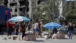 Wajah-wajah Lesu di Kota Mariupol yang Dikuasai Rusia