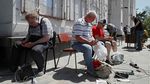 Wajah-wajah Lesu di Kota Mariupol yang Dikuasai Rusia