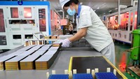 Panel surya merupakan salah satu teknologi ramah lingkungan yang makin populer di kalangan masyarakat.
