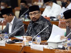 Menag Bakal Naikkan Setoran Awal Biaya Haji: Sudah 20 Tahun Tak Berubah
