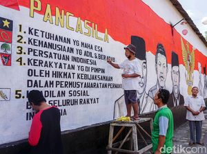 Melihat Mural Wayang Pancasila di Muntilan Magelang